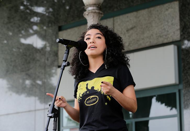SAG-AFTRA member and ‘Betty en NY’ star Elyfer Torres addresses the crowd. Photo by Maury Phillips/SAG-AFTRA