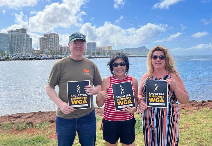 Hawaii members and friends support the WGA at the annual Hawaii Local Family Picnic and Beach Day